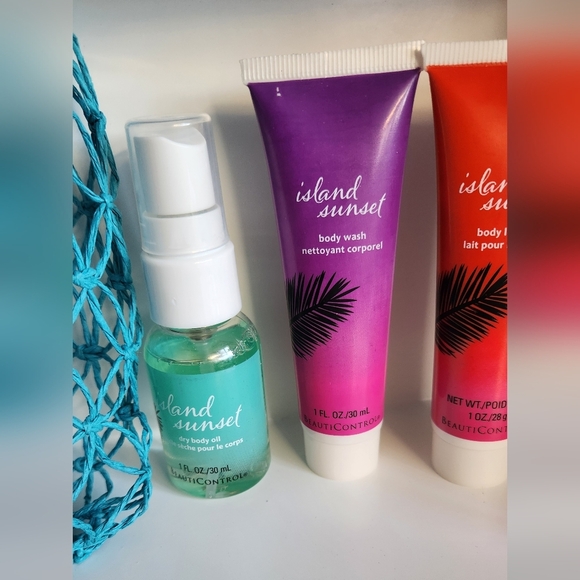 BeautiControl Island Sunset Gift Set - Picture 6 of 9